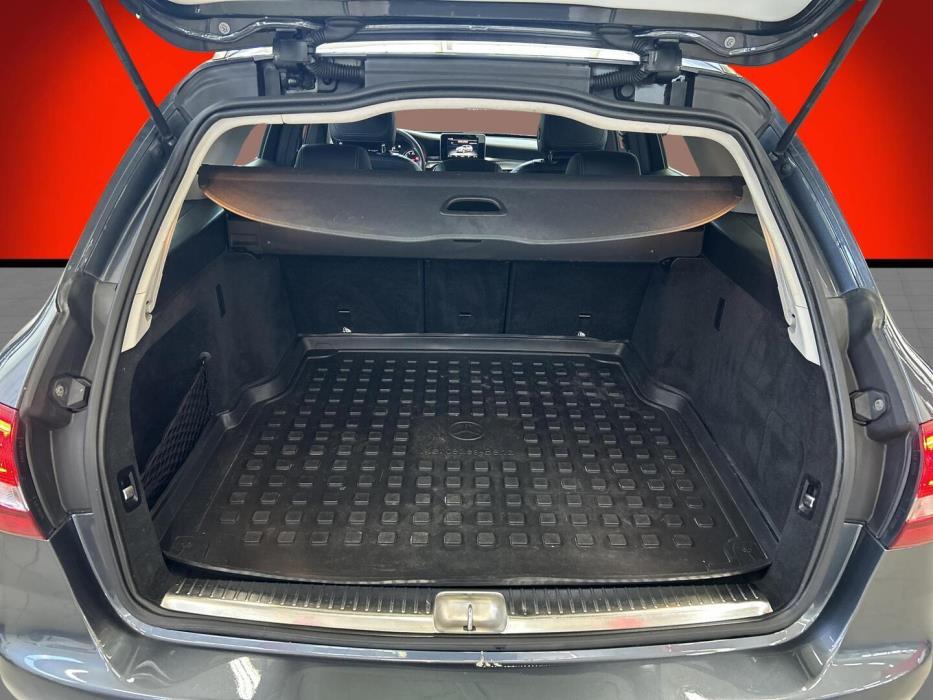 MERCEDES-BENZ C 2016