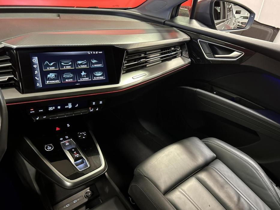 AUDI Q4 e-tron 2022