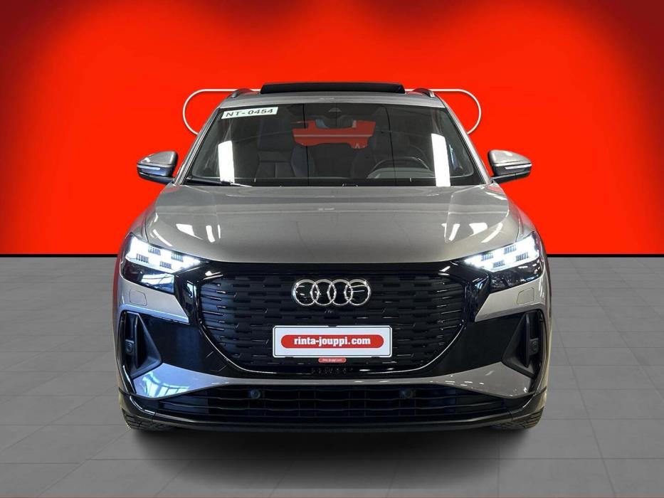 AUDI Q4 e-tron 2022