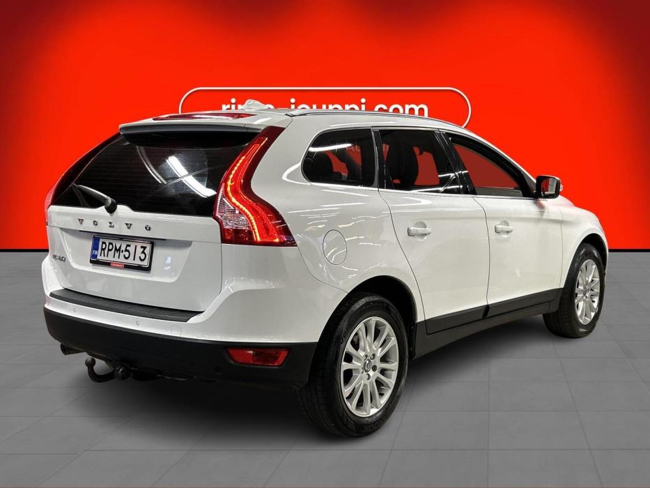 VOLVO XC60 2010