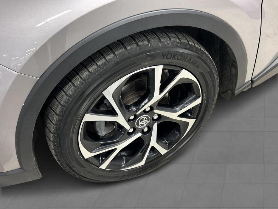 TOYOTA C-HR 2016