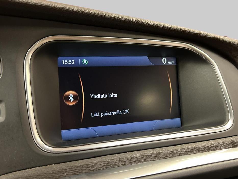 VOLVO V40 Cross Country 2013