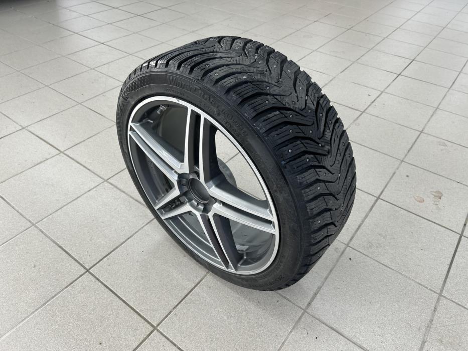 MERCEDES-BENZ E 2019