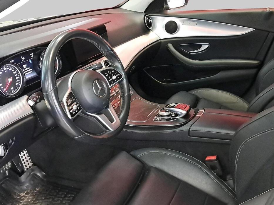 MERCEDES-BENZ E 2019