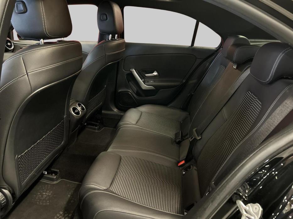 MERCEDES-BENZ A 2021
