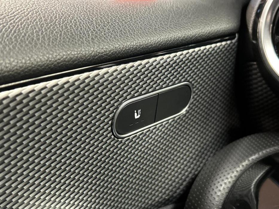 MERCEDES-BENZ A 2021