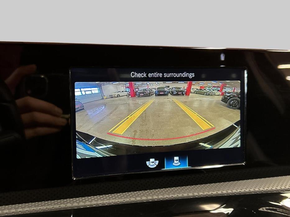 MERCEDES-BENZ A 2021