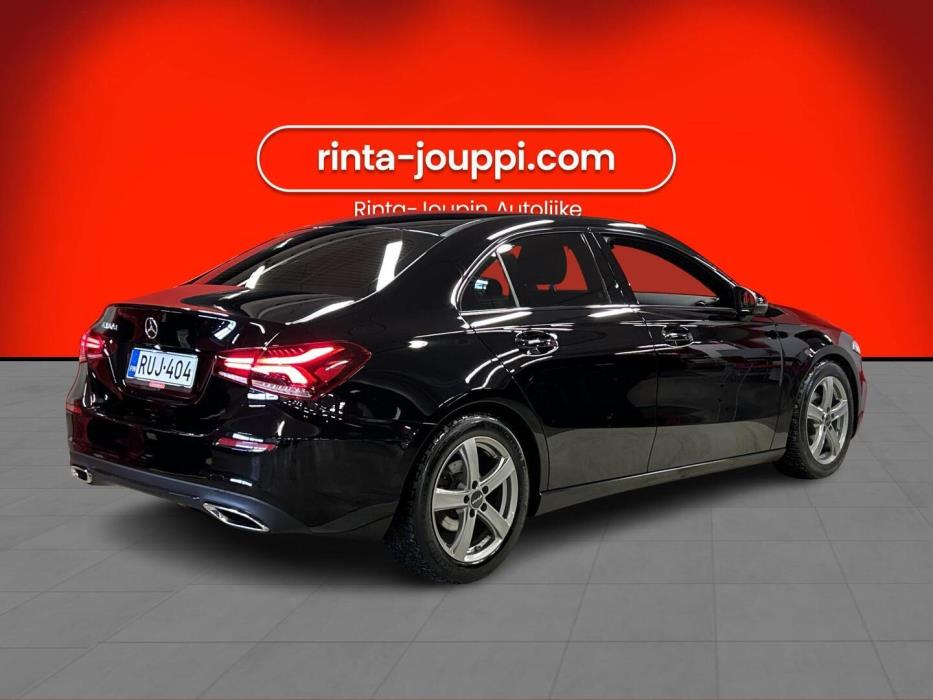 MERCEDES-BENZ A 2021