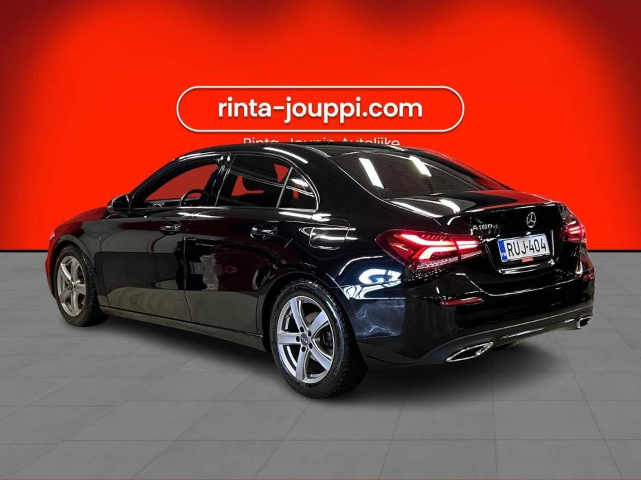 MERCEDES-BENZ A 2021