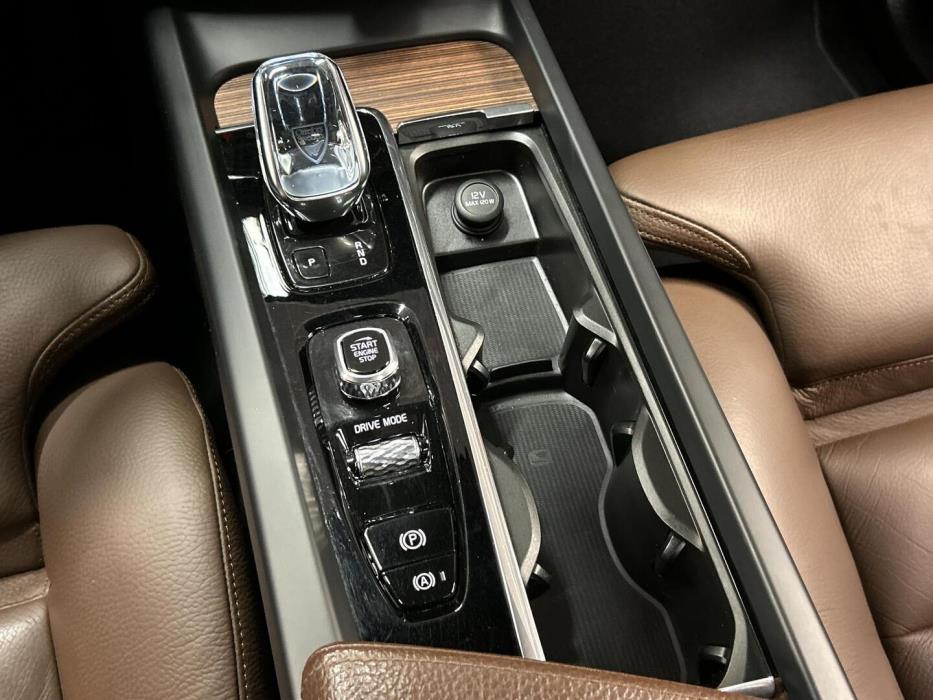 VOLVO XC60 2020