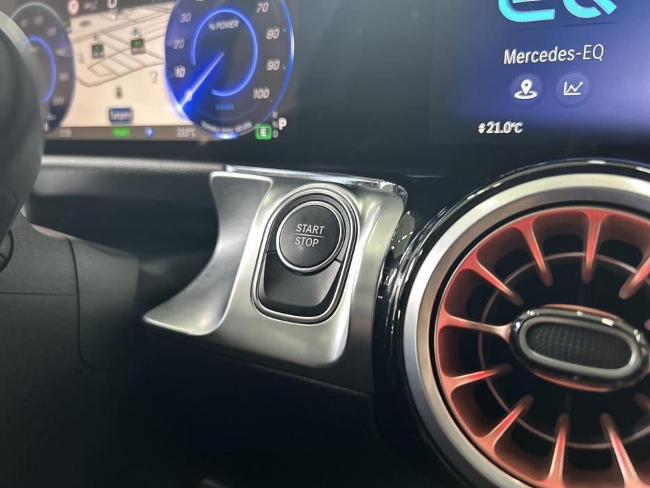 MERCEDES-BENZ EQB 2024
