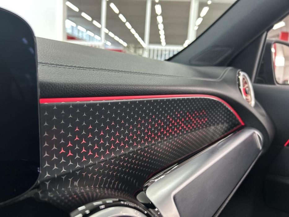 MERCEDES-BENZ EQB 2024