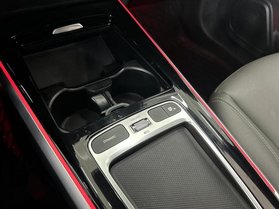 MERCEDES-BENZ EQB 2024