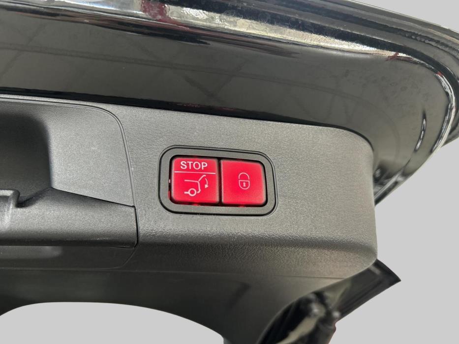 MERCEDES-BENZ EQB 2024