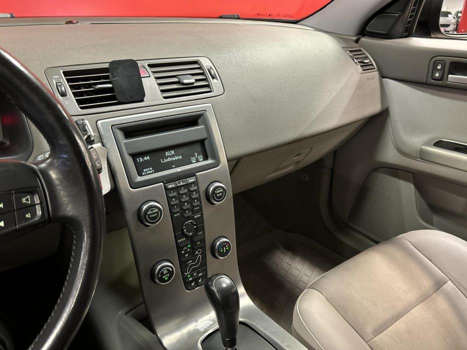 VOLVO V50 2008