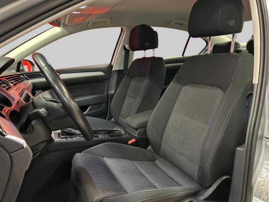 VOLKSWAGEN Passat 2018