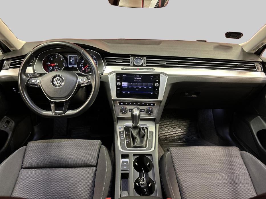 VOLKSWAGEN Passat 2018