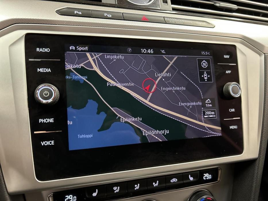 VOLKSWAGEN Passat 2018