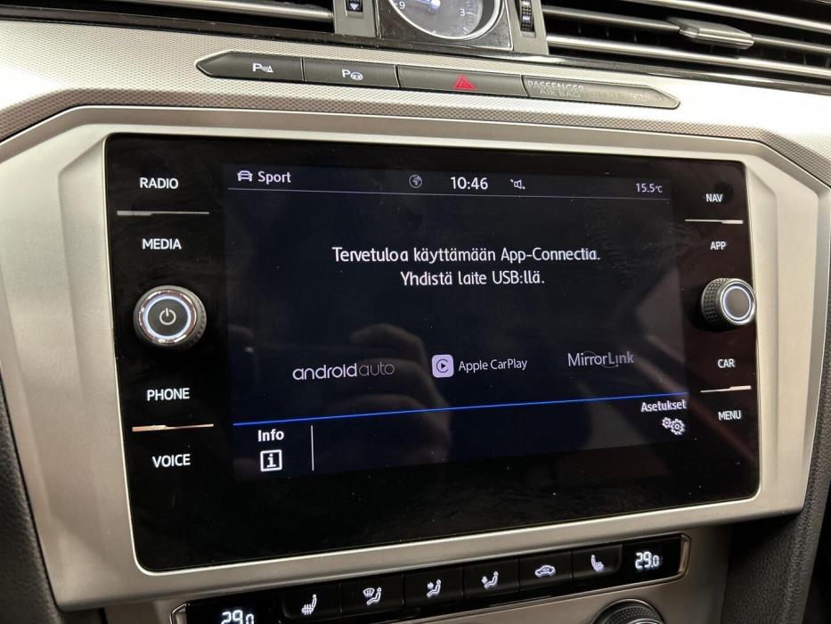 VOLKSWAGEN Passat 2018