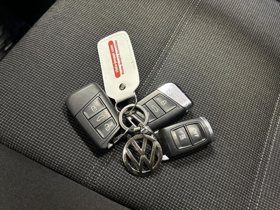 VOLKSWAGEN Passat 2018