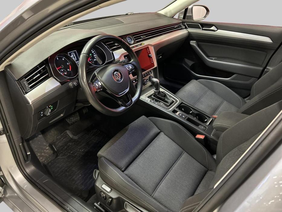 VOLKSWAGEN Passat 2018