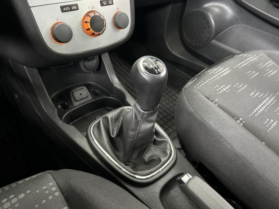 OPEL Corsa 2012