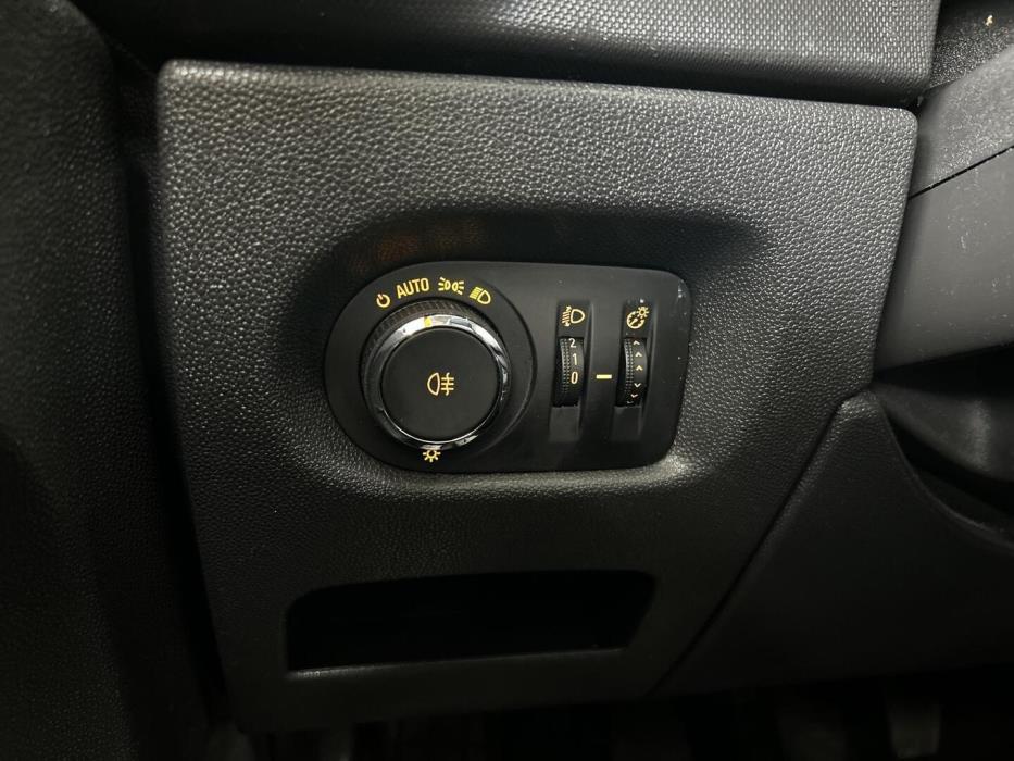 OPEL Corsa 2012