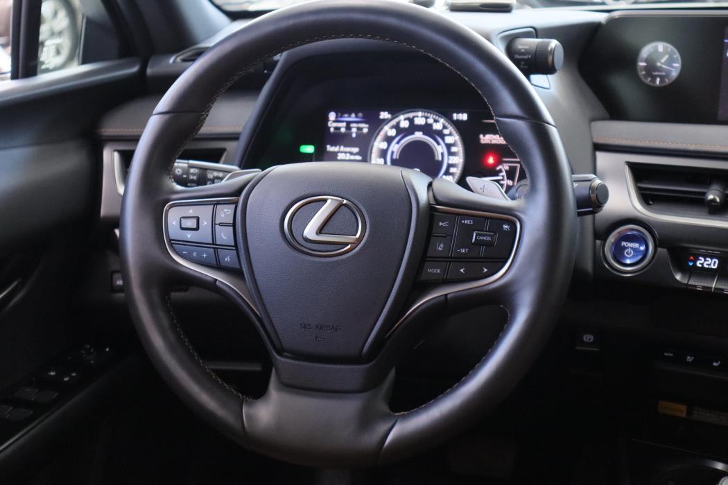 LEXUS UX 2021