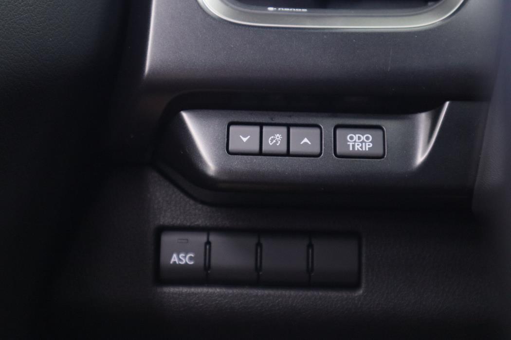 LEXUS UX 2021