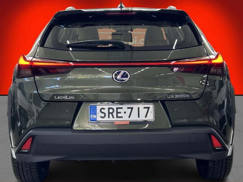 LEXUS UX 2021