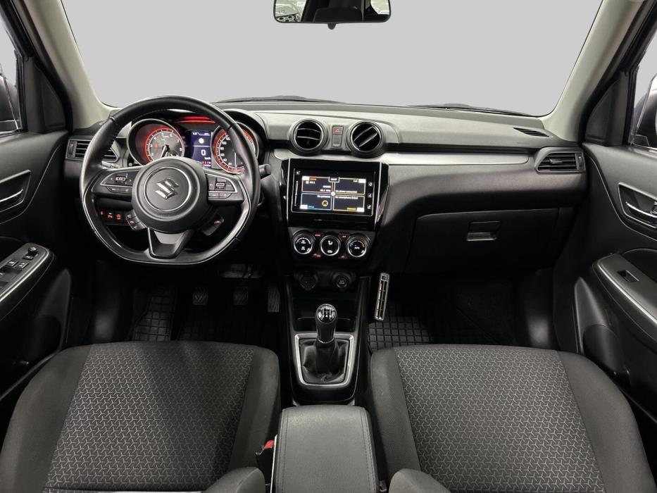 SUZUKI Swift 2021