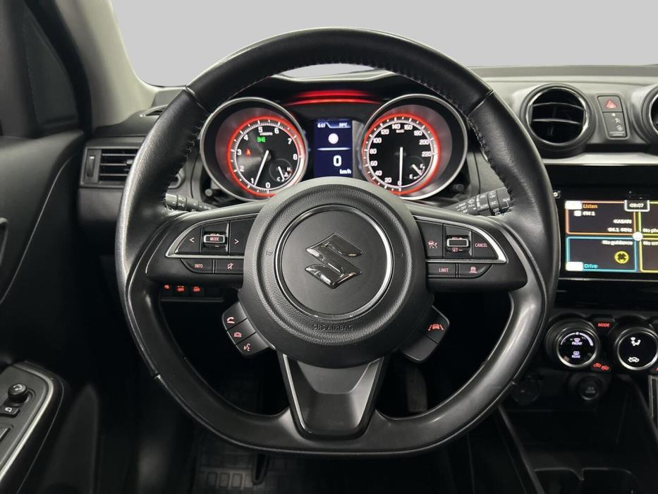 SUZUKI Swift 2021