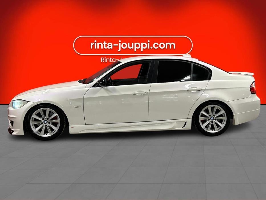 BMW 330 2005