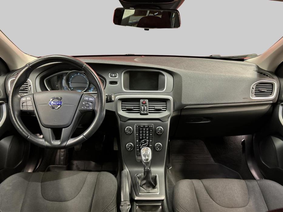 VOLVO V40 2013