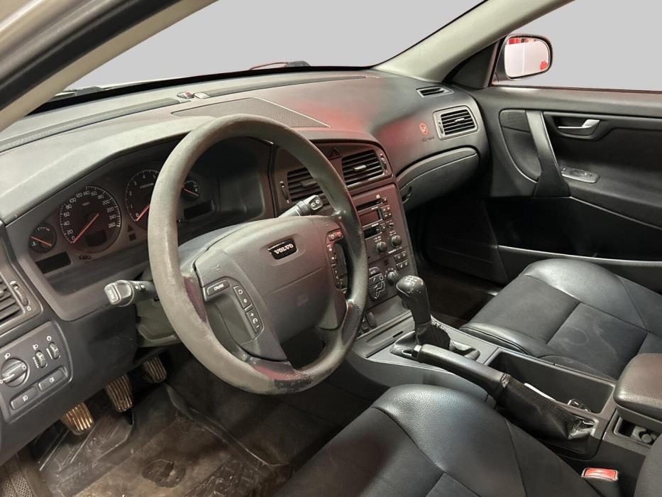 VOLVO V70 2001