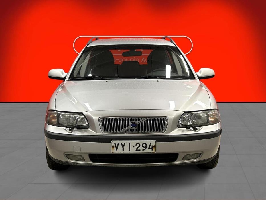 VOLVO V70 2001