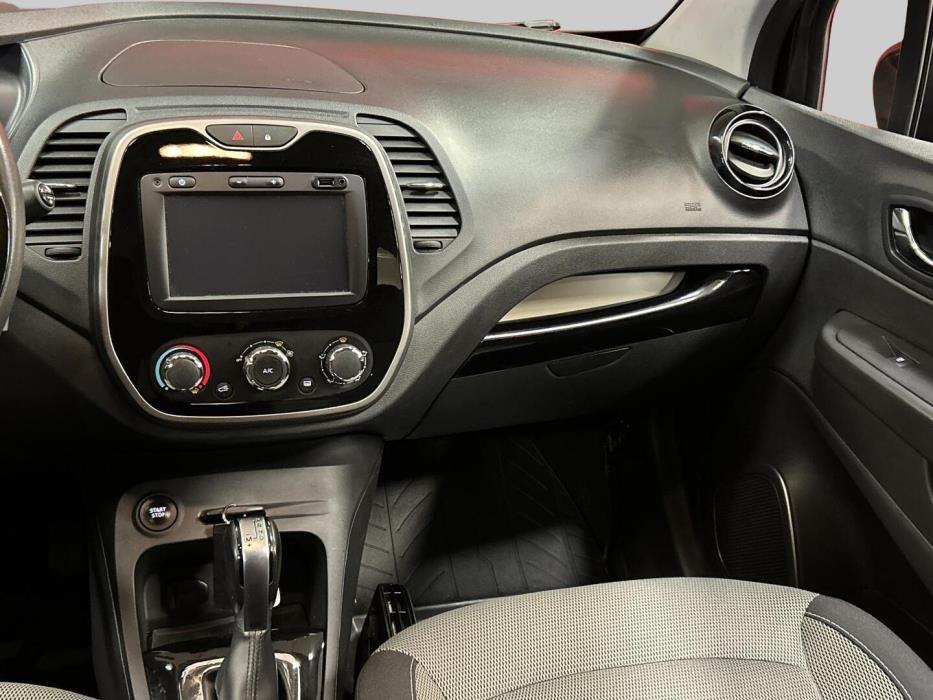 RENAULT Captur 2017