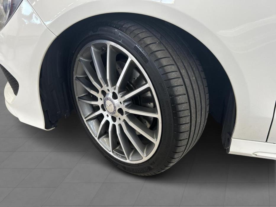 MERCEDES-BENZ CLA 2015