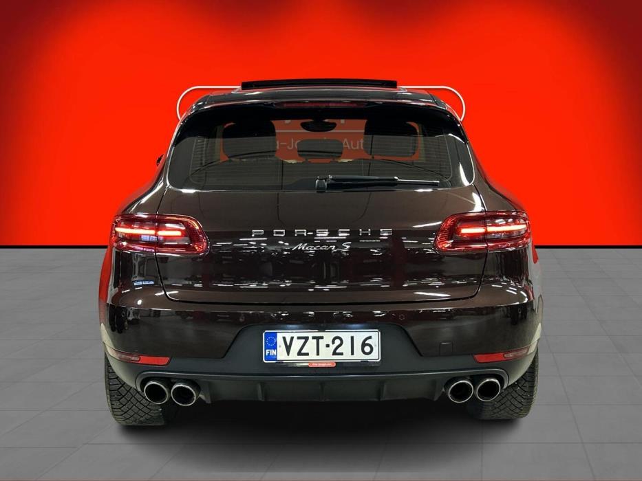 PORSCHE Macan 2015