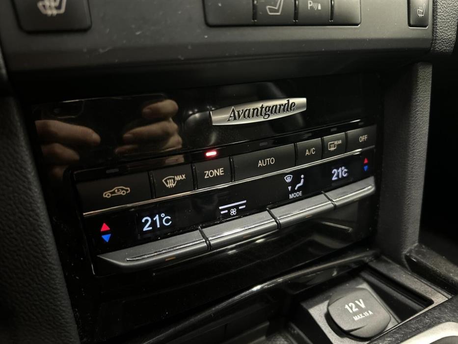 MERCEDES-BENZ E 2010