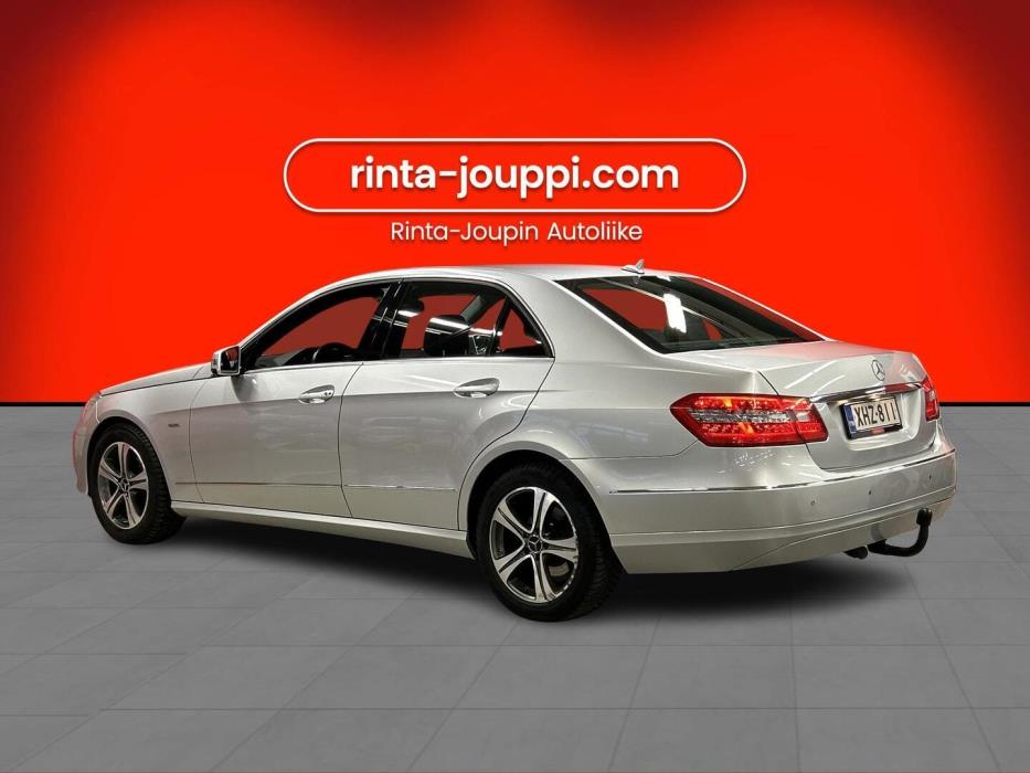 MERCEDES-BENZ E 2010