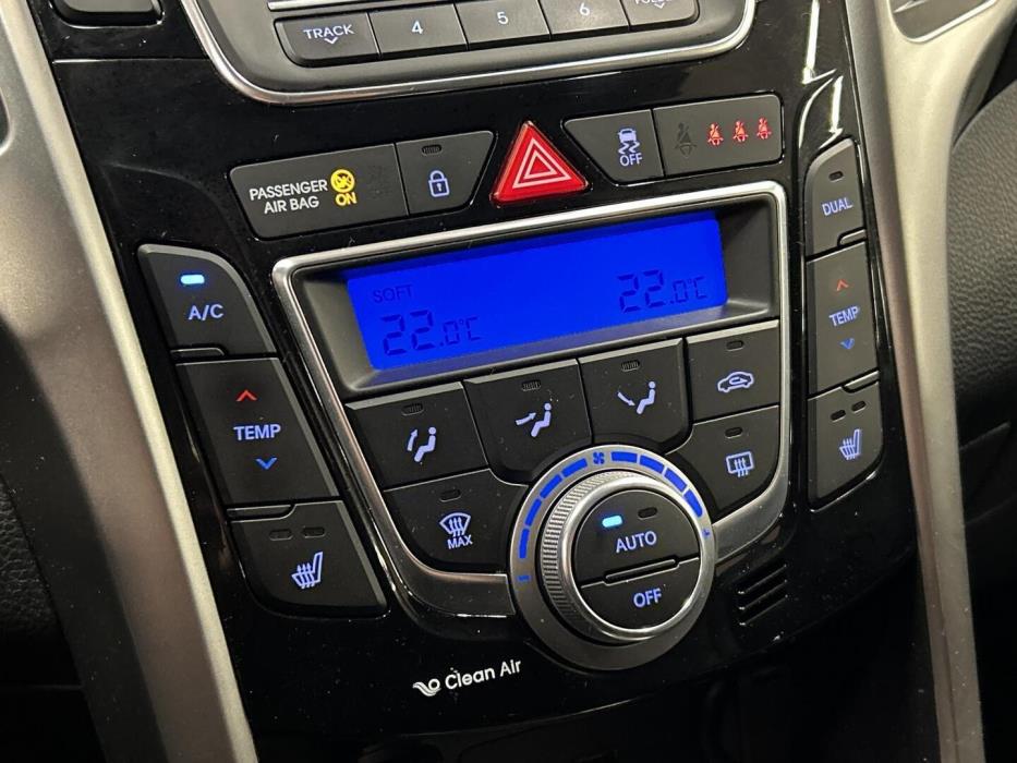 HYUNDAI i30 Wagon 2013