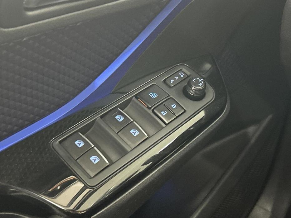 TOYOTA C-HR 2017