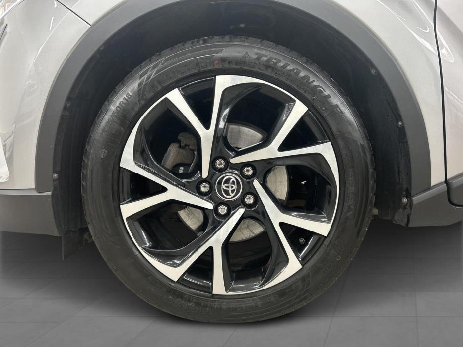 TOYOTA C-HR 2017