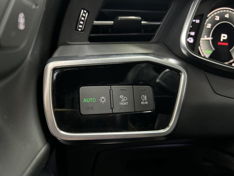 AUDI A6 2021