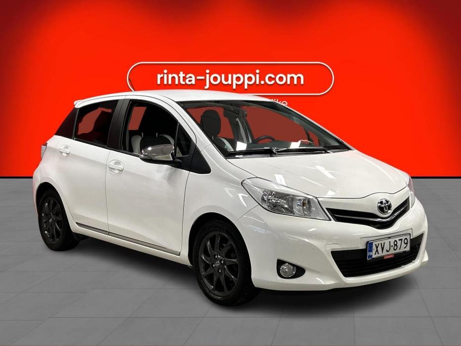 TOYOTA Yaris 2013