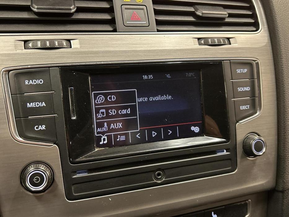 VOLKSWAGEN Golf 2014