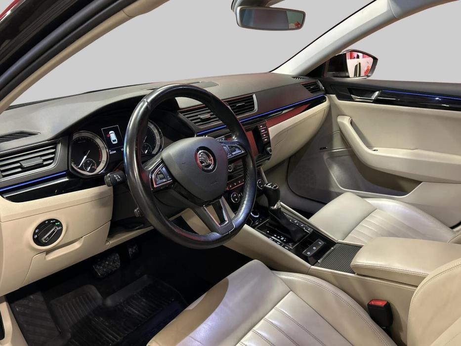 SKODA Superb 2016