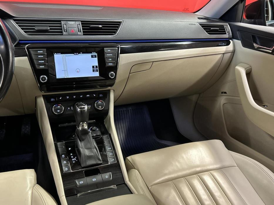 SKODA Superb 2016