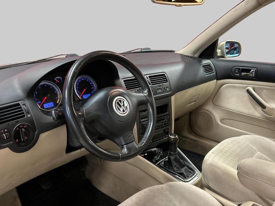 VOLKSWAGEN Bora 2001